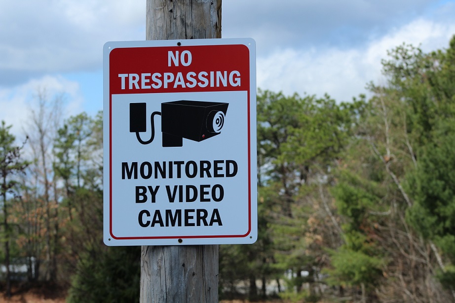 Photo: Wikimedia, MarkBuckawicki video surveillance
