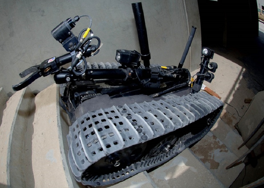 photo illustration robot US Navy