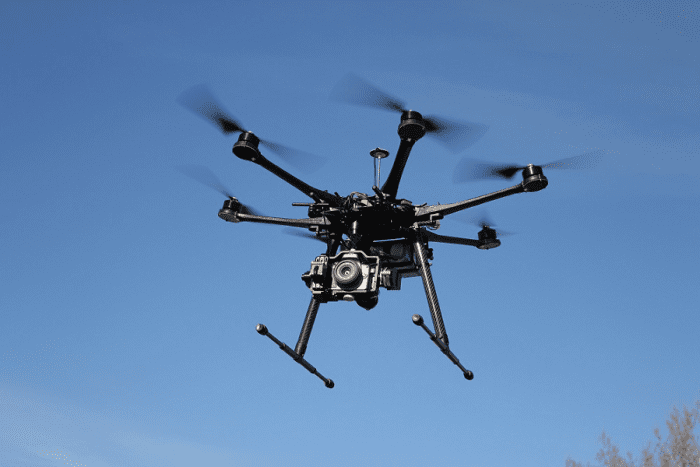 DJI Spreading Wings S800 hexacopter by Alexander Glinz precise flight