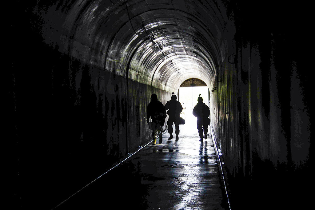 Greywolf Down Under; Team from Fort Benning conducts dense urban training Photo illust. US Army
