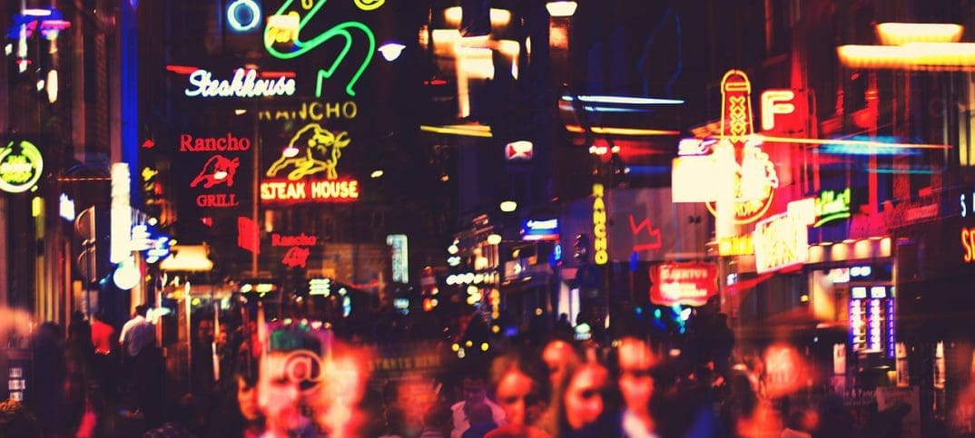 Busy street. image by pixabay
