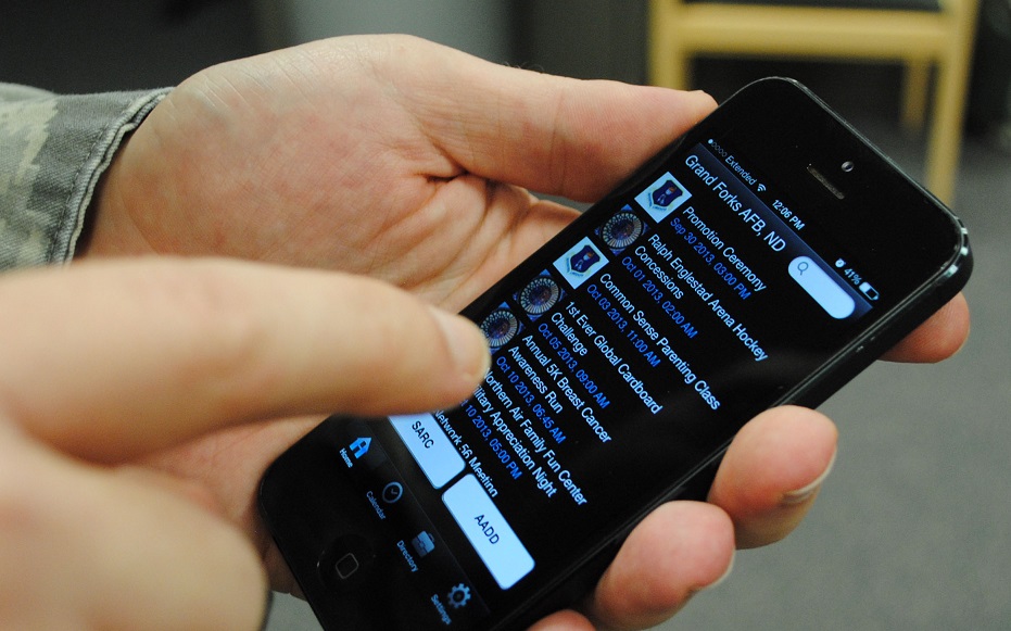 (U.S. Air Force photo/Staff Sgt. Luis H. Loza Gutierrez) info sharing