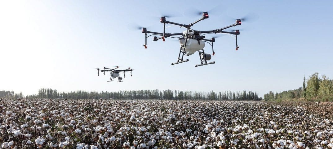 photo drone swarm illus. by Pixabay
