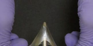 מסכים חזקים דמויי ג'ל מחוללים מהפך באלקטרוניקה גמישה ima