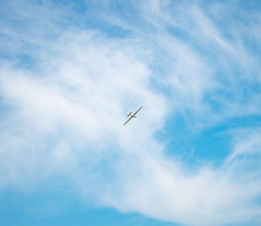 New Military Drone can Be Used for both Reconnaissance and Striking image provided by pixabay
