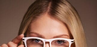 משקפי הבינה המלאכותית שחושפים את זהותך במבט אחד Image by Unsplash