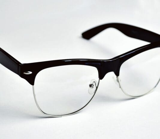 New AI-Powered Smart Glasses Set to Launch in 2025 Image by Pixabay