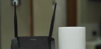 האקרים רוסים עקפו אימות רב-גורמי ע"י פריצה תחילה לרשתות ווייפיי של בניינים קרובים Image by Unsplash