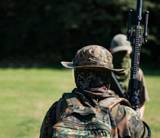 הצבא האוקראיני מציג פונצ'ו הסוואה תרמית חדש להתמודדות עם מעקב אינפרא-אדום Image by Pixabay