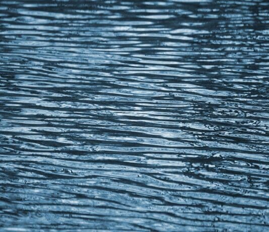 New Eavesdropping Technology Reveals Vulnerabilities in Underwater Communications Image by Pixabay