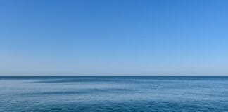 Advanced Autonomous Underwater Vehicle Marks the Future of Deep-Sea Missions Image by Pixabay