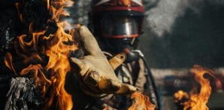 מכשיר כיבוי אש נייד יכול להתמודד עם שריפות ממרחק בטוח יותר Image by Pexels