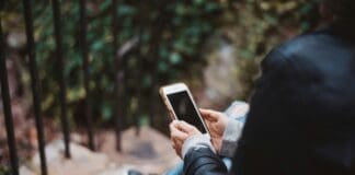 ביצוע רוט של הטלפון שלך פותח את הדלת לאיומי סייבר, מחקר מוצא Image by Unsplash