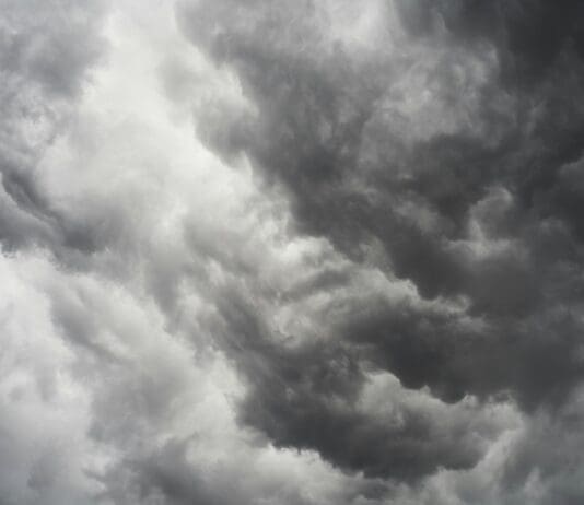 Smart Coating Inspired by Clouds Offers On-Demand Heating and Cooling