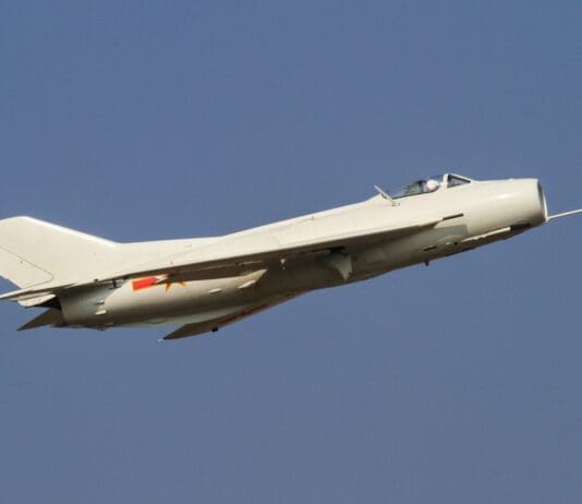 סין ממירה מטוסי קרב ישנים למל"טים חמושים