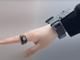Tiny, Energy-Efficient Ring Offers a New Way to Control AR Devices