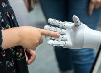 New Wearable Links Human Gestures to Machines