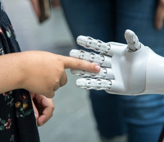 New Wearable Links Human Gestures to Machines