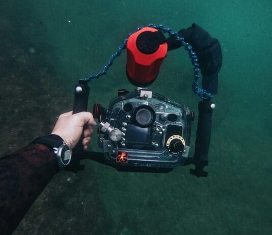 מכשיר מיקרו חדש מסייע למערכות תת־ימיות "לשמוע" ולהתחבר טוב יותר