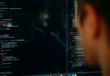 לא פריצה — סקראפינג: כך נחשפים מיליוני משתמשים בלי שמערכות נפרצות