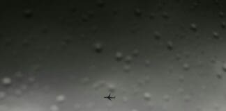 לא מכ״ם ולא טילים — הגשם היה האיום העקבי ביותר של המפציץ החשאי