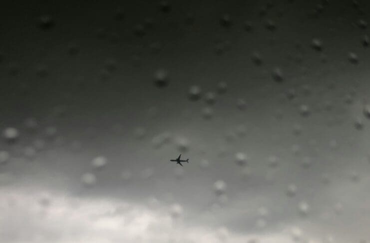 לא מכ״ם ולא טילים — הגשם היה האיום העקבי ביותר של המפציץ החשאי