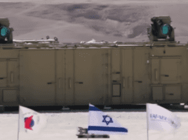 Image from לאומנות on YouTube