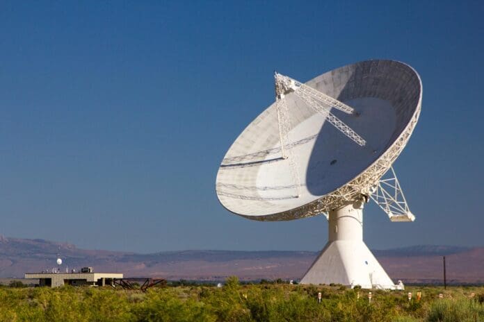 radio-telescope-5381220_1280