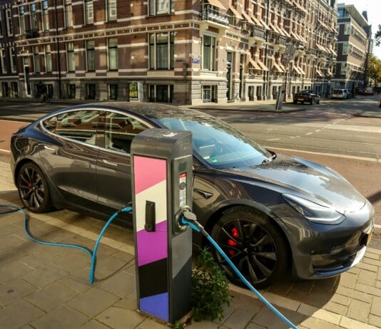 Not Just AI: This Tech Combines Physics and Learning for Safer Vehicles