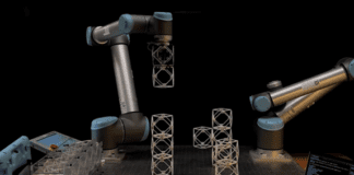 הרובוט שהופך פקודות לחפצים Image from Alexander Htet Kyaw on YouTube