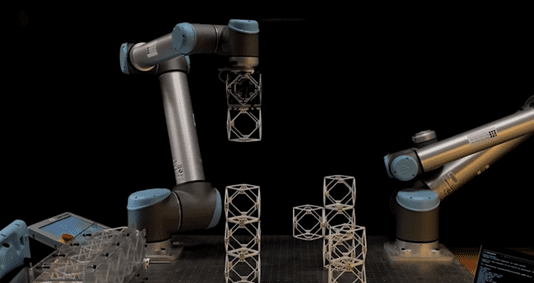 The Robot That Turns Orders Into Objects Image from Alexander Htet Kyaw on YouTube