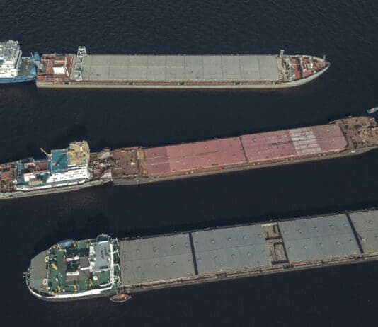 ספינה אחת — צי שלם של רחפנים: כוח ימי חדש בדרך