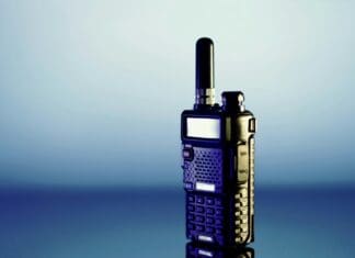 A Quantum Walkie-Talkie That Doesn’t Believe in Dead Zones
