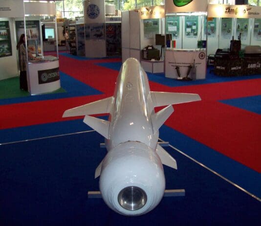 טילים שקטים לעומת מהירים: שינוי תפיסתי בלוחמה הימית המודרנית Image by Wikimedia (Creative Commons)