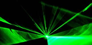 כשהאור פוגש את הפלדה: כטב"מים חמושים בלייזר משנים את שדה הקרב האווירי