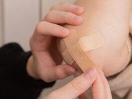 This Spray Seals Open Wounds Almost Instantly