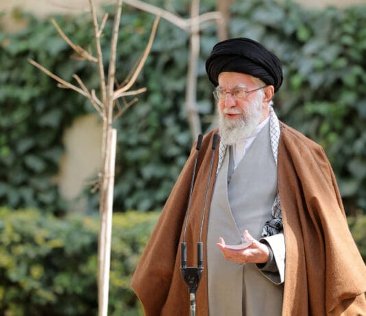 מצלמות, דאטה ושיבושי תקשורת: הטכנולוגיה שמאחורי חיסול חמינאי Image by Wikimedia (Creative Commons)