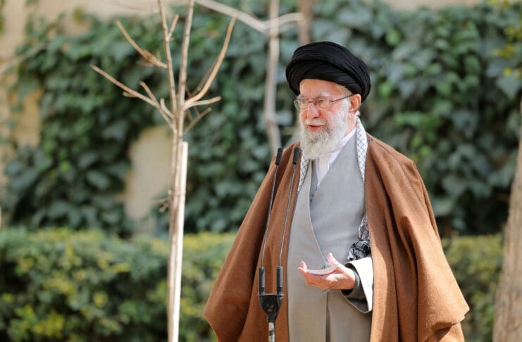 מצלמות, דאטה ושיבושי תקשורת: הטכנולוגיה שמאחורי חיסול חמינאי Image by Wikimedia (Creative Commons)