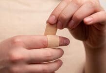 A Smart Bandage Can Use Engineered Cells to Speed Up Healing