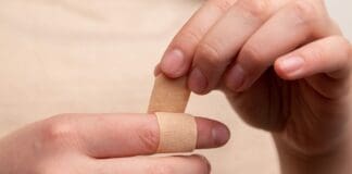 A Smart Bandage Can Use Engineered Cells to Speed Up Healing