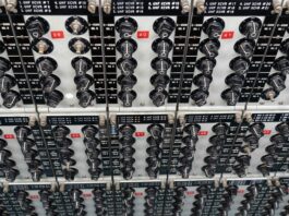 The Future of 6G Might Depend on a Switch Smaller Than a Grain of Dust
